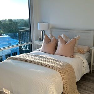 50"x70" Oversized Chunky Knit Bed Throw Natural Casaluna